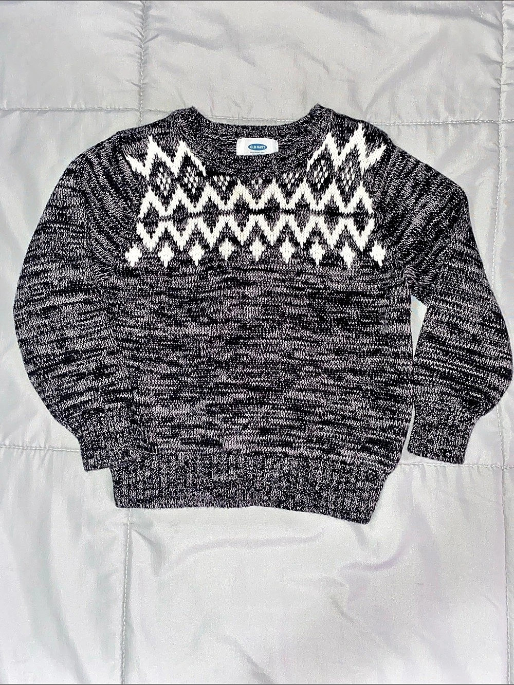 Old Navy Boys 3T Black & White Sweater Like New